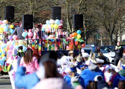 Rosenmontag In Jena Farbe Und Frohsinn Erlebte Winzerla 07